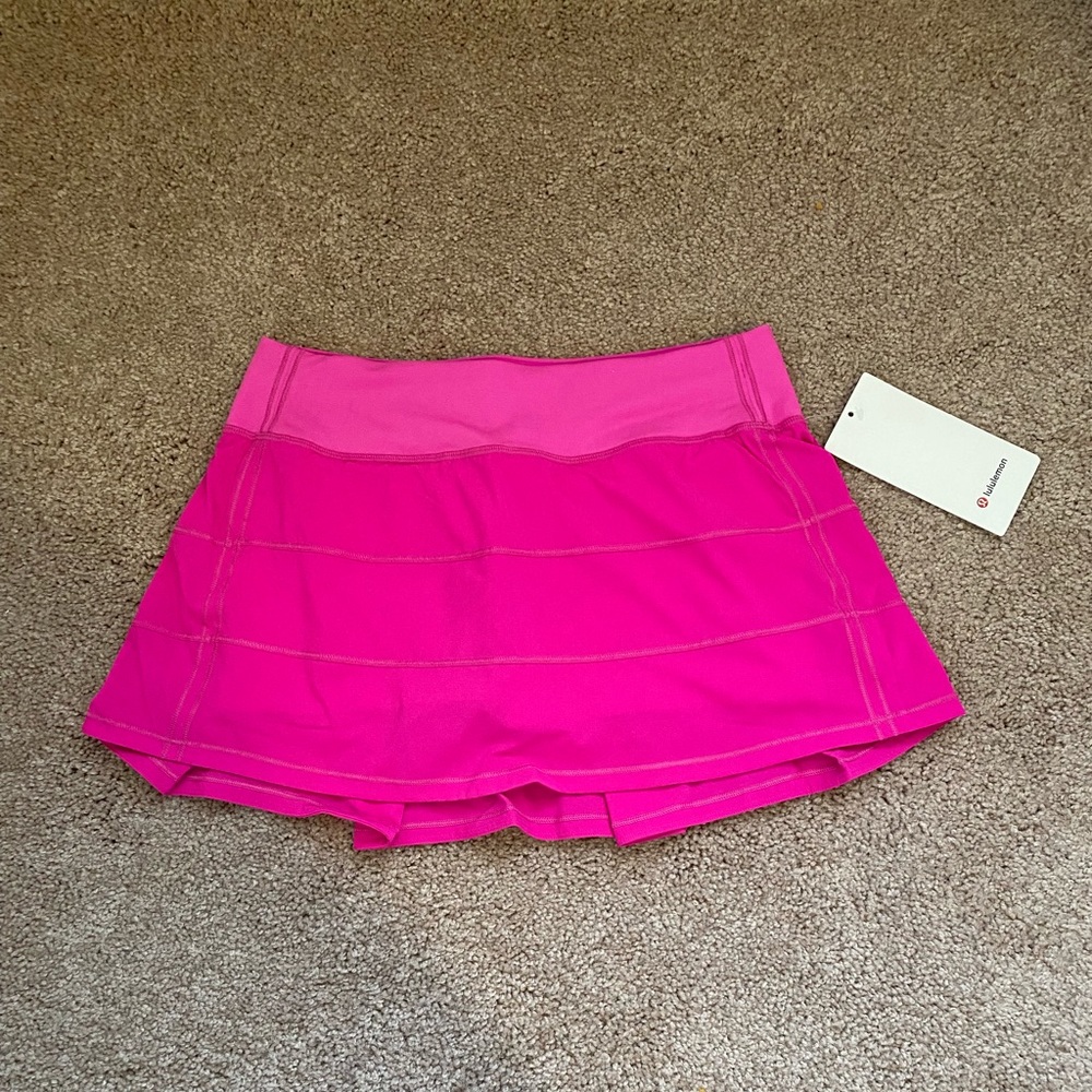 Lululemon POW pink size 6 midrise pace rival skirt